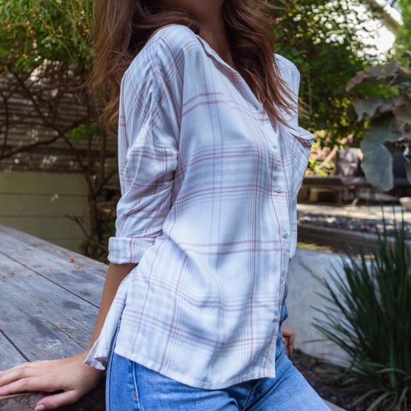 Gentle Fawn Tops - NWT GENTLE FAWN Cream & Blush Plaid LongSleeve Top